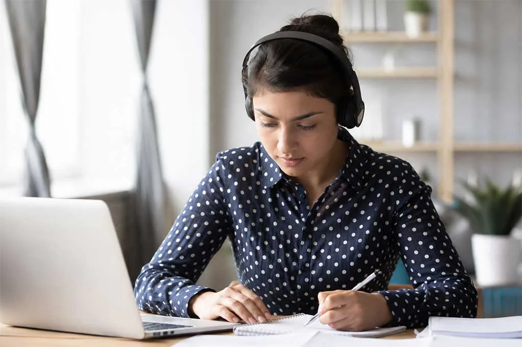 IELTS Listening Format – Understand and Score 7+ Band