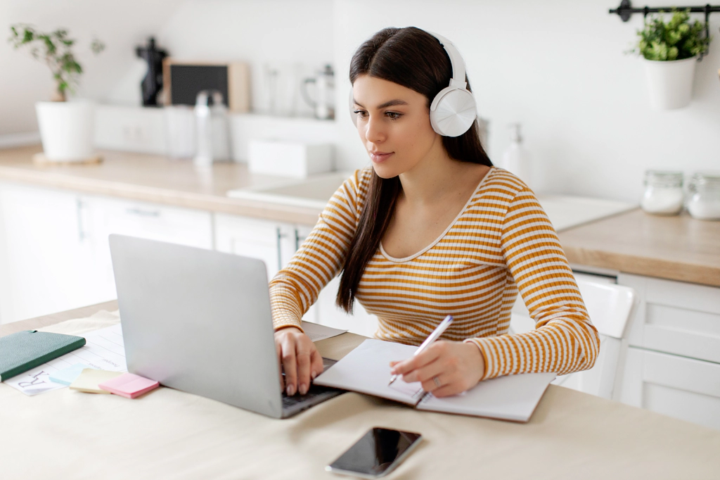 PTE Eligibility Criteria Age, Qualification & Requirements